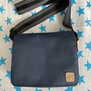 Platinum compact camera bag